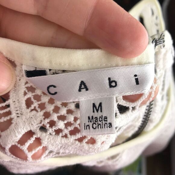 Cabi #800 Size Medium Open Needle Lace Floral Peplum Sheer Tank Exposed Zipper - Picture 14 of 16